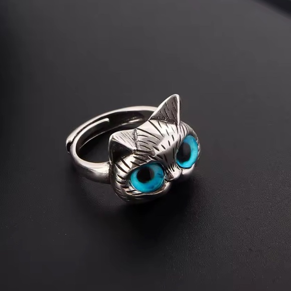 Silver cat blue eyes adjustable size Band Ring - Picture 7 of 8